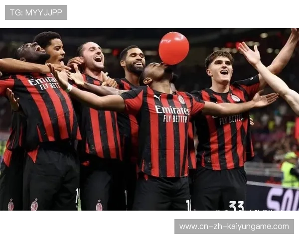 AC米兰门前小组配合展现默契 AC米兰门前小组配合展现默契