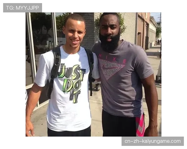 史诗大战：库里对决哈登，谁是最强后场！，库里和哈登谁更难防